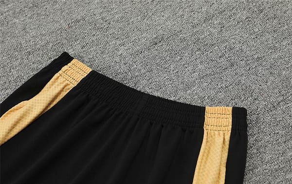 24/25 Real Madrid Black/Golden Half Zipper Jacket+Long Pants - Image 7