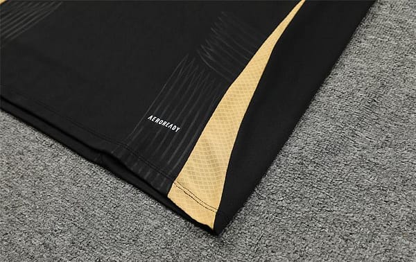 24/25 Real Madrid Black/Golden Half Zipper Jacket+Long Pants - Image 9