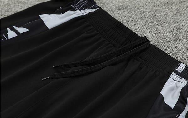 24/25 Manchester United Black Half Zipper Jacket+Long Pants - Image 3