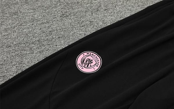24/25 Manchester City Pink Half Zipper Jacket+Long Pants - Image 6