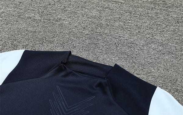 24/25 Real Madrid Navy Half Zipper Jacket+Long Pants - Image 13