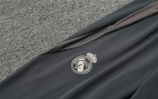 24/25 Real Madrid Khaki Half Zipper Jacket+Long Pants - Image 6