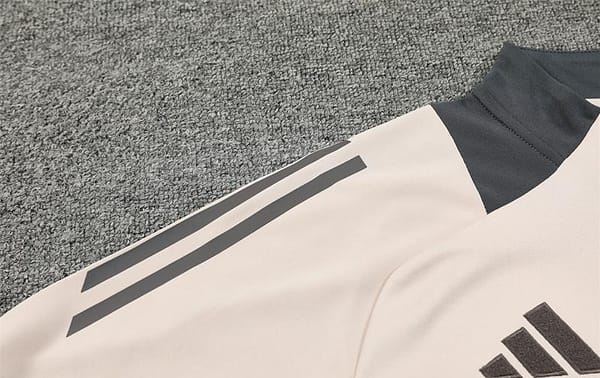 24/25 Real Madrid Khaki Half Zipper Jacket+Long Pants - Image 12