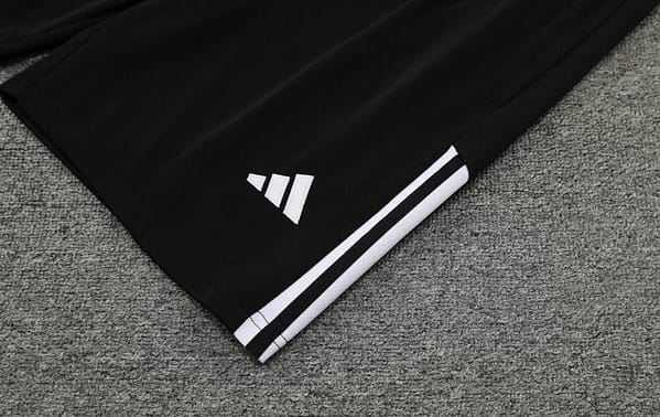 24/25 Manchester United Black Vest Jeresy+Shorts - Image 2
