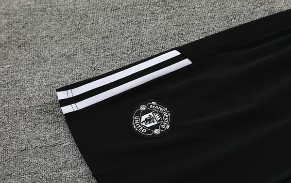 24/25 Manchester United Black Vest Jeresy+Shorts - Image 3