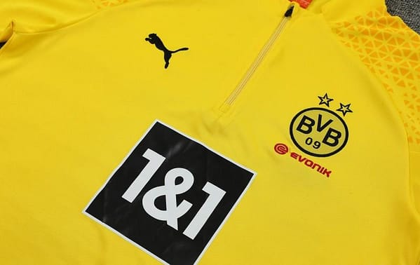 23/24 Borussia Dortmund Yellow Half Zipper Jacket+ Pants - Image 3