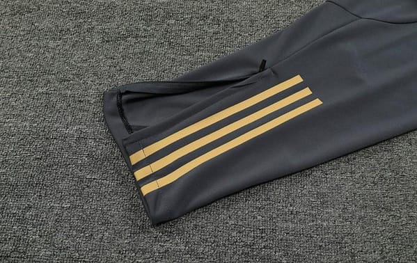 23/24 Arsenal Red Half Zipper Jacket+ Pants - Image 11