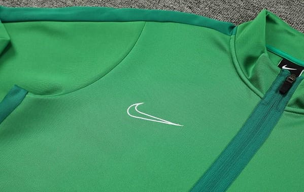 23/24 Nike Green Full Zipper Jacket+ Pants - Image 2