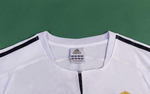 Retro 03/04 Real Madrid Home Jersey - Image 3
