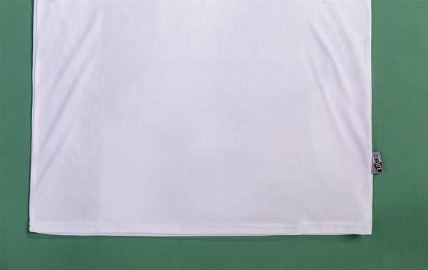 Retro 03/04 Real Madrid Home Jersey - Image 7