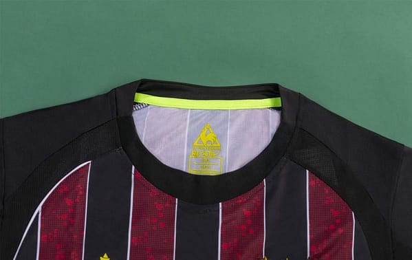 Retro 08/09 Manchester City Away Jersey - Image 4