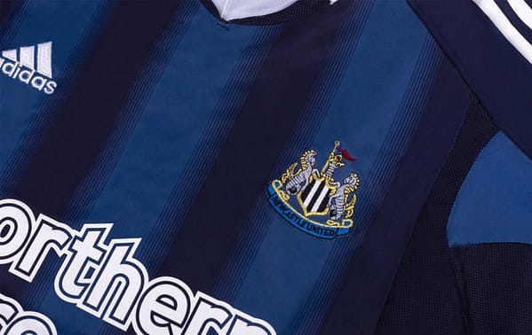 Retro 04/05 Newcastle United Away Jersey - Image 5
