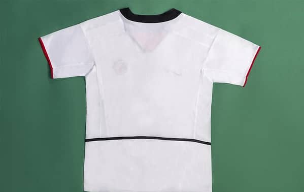 Retro 02/03 Manchester United Third White Soccer Jersey - Image 2