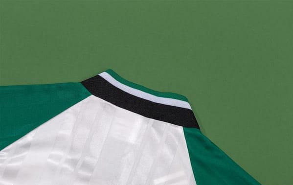 Retro 93/95 Liverpool Away Soccer Jersey - Image 8