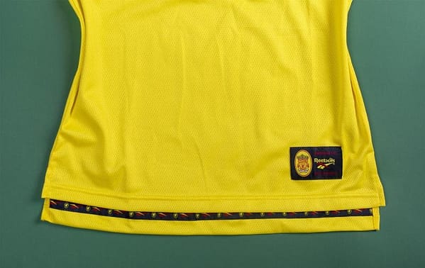 Retro 97/99 Liverpool Away Soccer Jersey - Image 2