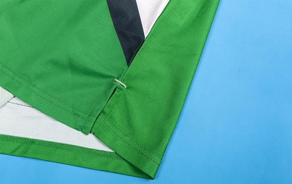 Retro 99/00 Liverpool Away Soccer Jersey - Image 3