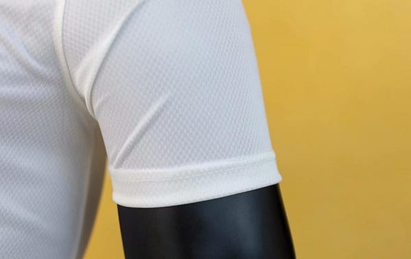 Retro 95/96 Leeds United Home Soccer Jersey - Image 4