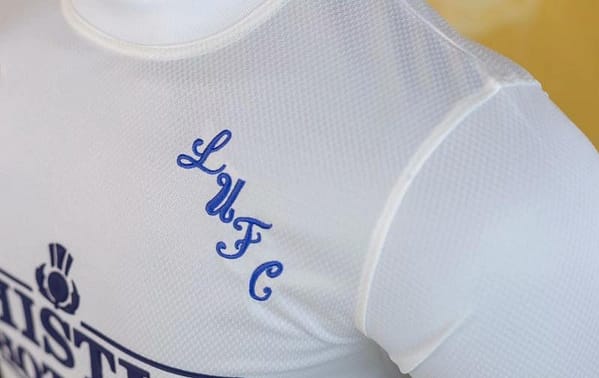 Retro 95/96 Leeds United Home Soccer Jersey - Image 5
