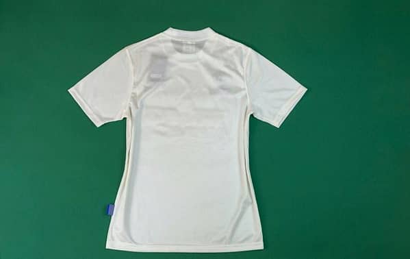 Retro 95/96 Leeds United Home Soccer Jersey - Image 6