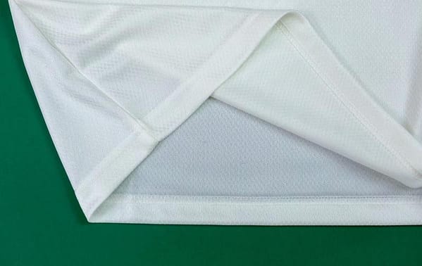 Retro 95/96 Leeds United Home Soccer Jersey - Image 7