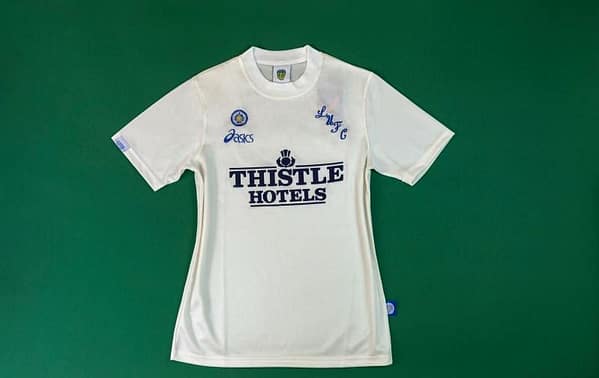 Retro 95/96 Leeds United Home Soccer Jersey - Image 12