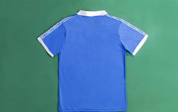 Retro 81/82 Manchester City Home Soccer Jersey - Image 2
