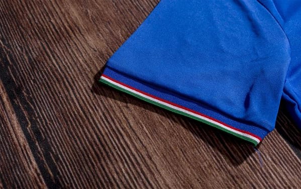 Retro 1990 Italy Home Soccer Jersey - Image 4