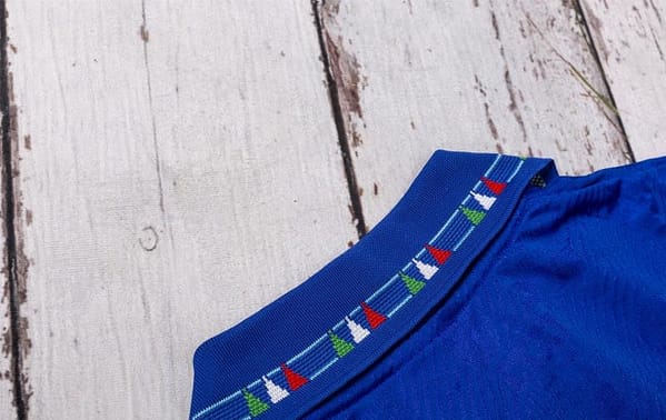 Retro 1994 Italy Home Soccer Jersey - Image 2