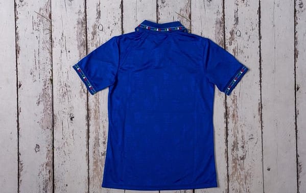 Retro 1994 Italy Home Soccer Jersey - Image 3
