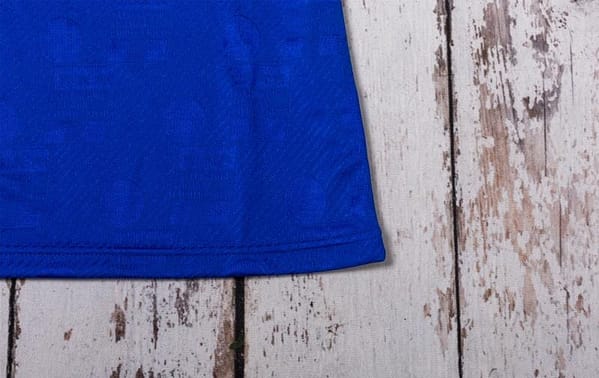 Retro 1994 Italy Home Soccer Jersey - Image 4