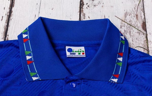 Retro 1994 Italy Home Soccer Jersey - Image 6