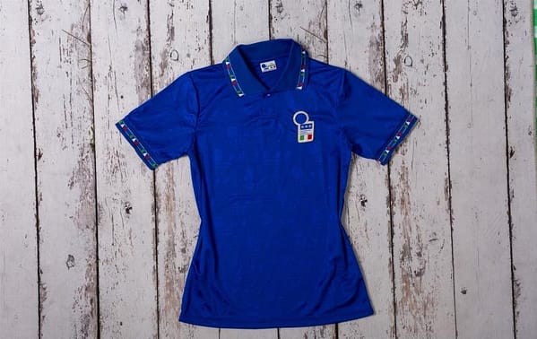 Retro 1994 Italy Home Soccer Jersey - Image 8
