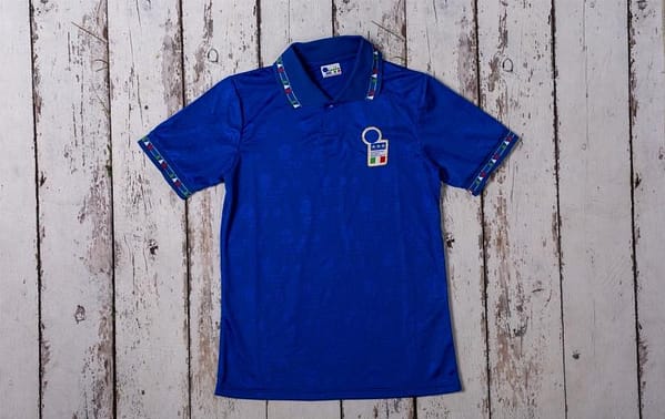 Retro 1994 Italy Home Soccer Jersey - Image 9