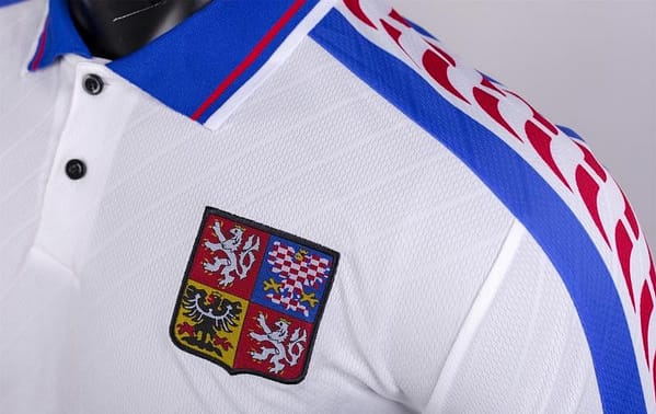 Retro 1996 Czech Republic  Away Soccer Jersey - Image 7