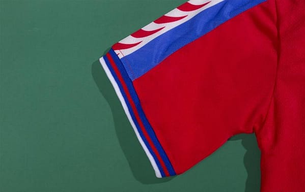 Retro 1996 Czech Republic Home Soccer Jersey - Image 4