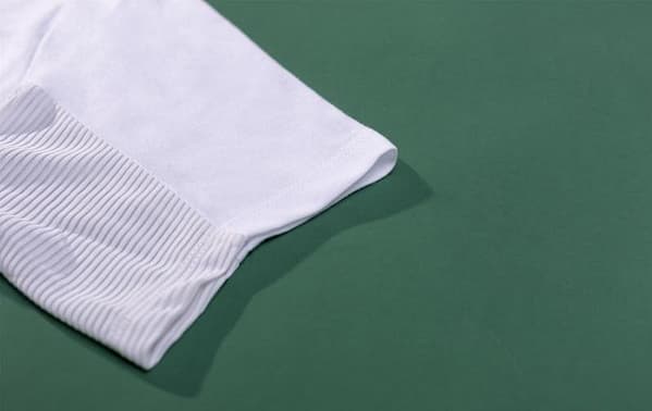 Retro 2010 England Home Soccer Jersey - Image 9