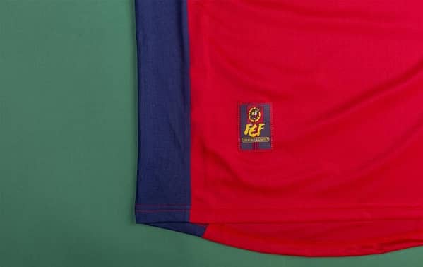 Retro 1998 Spain Home Soccer Jersey - Image 4