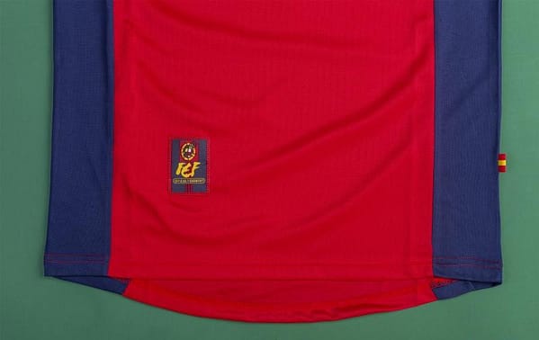 Retro 1998 Spain Home Soccer Jersey - Image 5