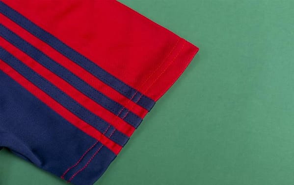 Retro 1998 Spain Home Soccer Jersey - Image 6