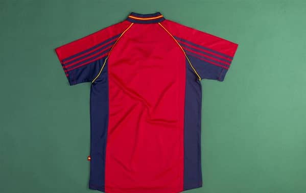 Retro 1998 Spain Home Soccer Jersey - Image 10