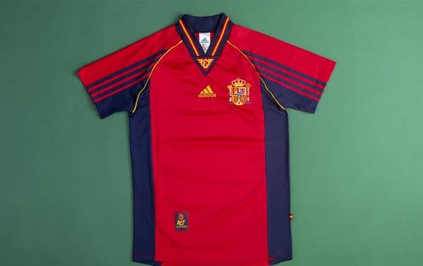 Retro 1998 Spain Home Soccer Jersey - Image 11