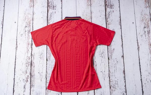 Retro 1994 Spain Home Soccer Jersey - Image 4