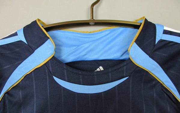 Retro 2006 Argentina Away Blue Jersey - Image 3