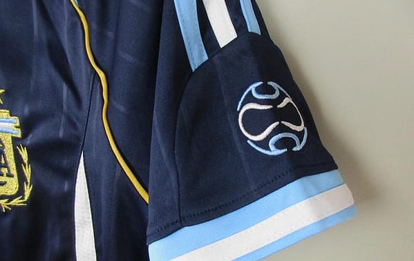 Retro 2006 Argentina Away Blue Jersey - Image 6