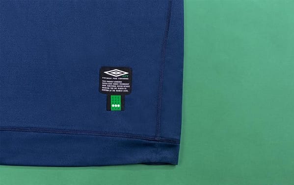 RETRO 02 Ireland Third Soccer Jersey - Image 2