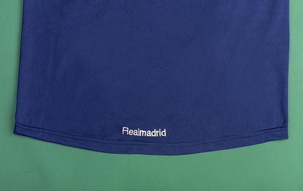 RETRO 05/06 Real Madrid Away Soccer Jersey - Image 3
