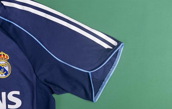 RETRO 05/06 Real Madrid Away Soccer Jersey - Image 6