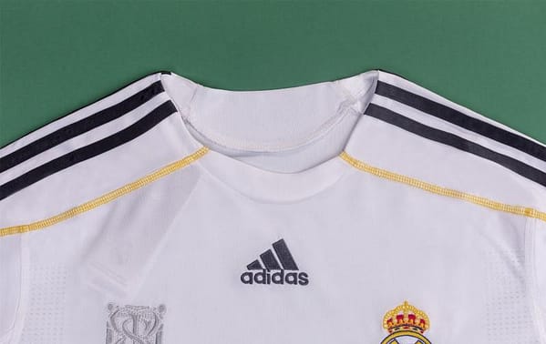 RETRO 09/10 Real Madrid Home Soccer Jersey - Image 4