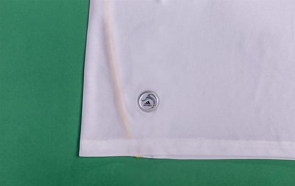 RETRO 09/10 Real Madrid Home Soccer Jersey - Image 8
