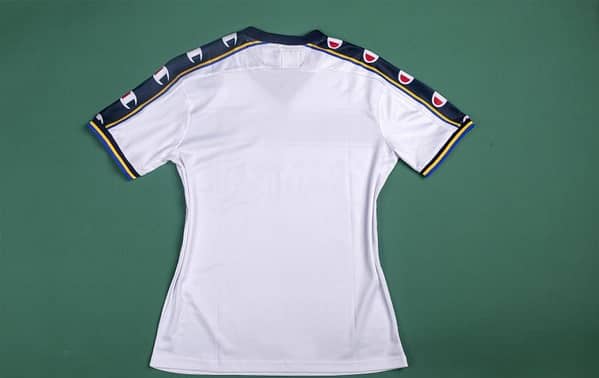 RETRO 02/03 Parma Away Soccer Jersey - Image 9